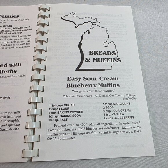 1999 Michigan Cookbook Compiled by Donna Goodrich Softcover Spiral Bound - Picture 14 of 14